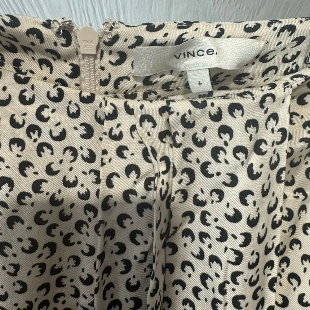 Revolve Vince Star Dot Drape Black and White Silk Blend Patterned Skirt Size 6